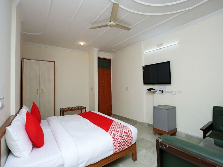 Oyo 14100 Hotel D Meridien
