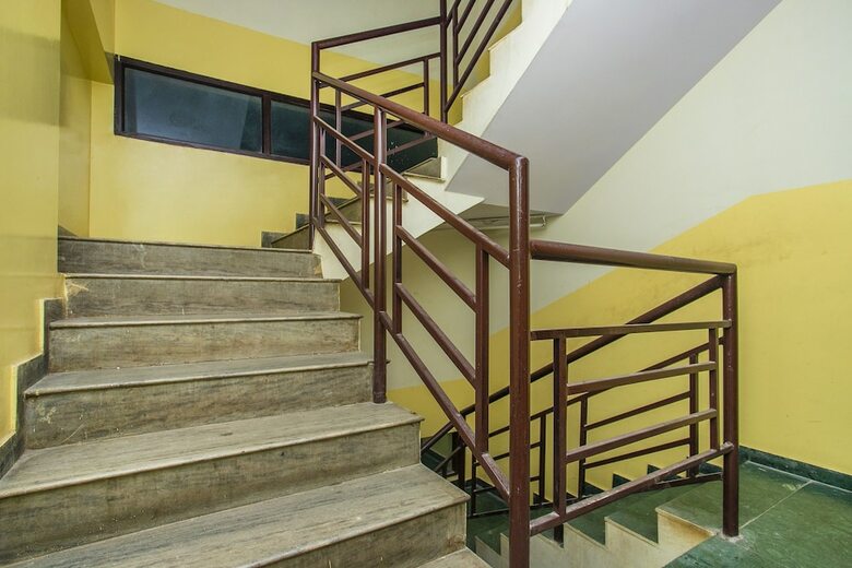 Hotel Oyo 25036 Suraksha Residency