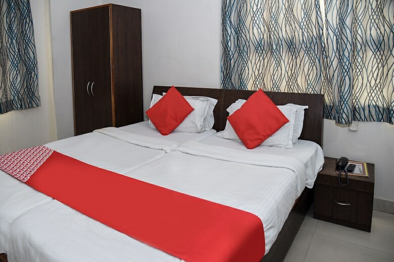 Oyo 14732 Hotel Buddha International