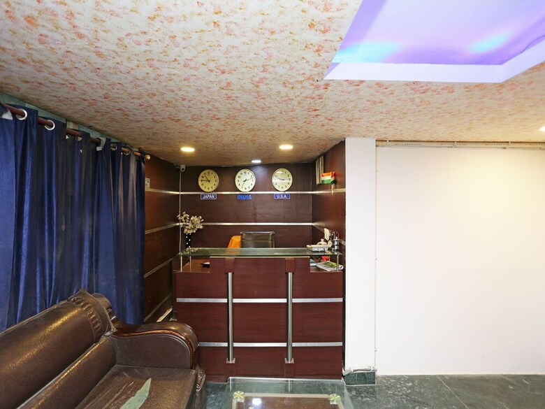 Oyo 13278 Hotel Mohan Regency
