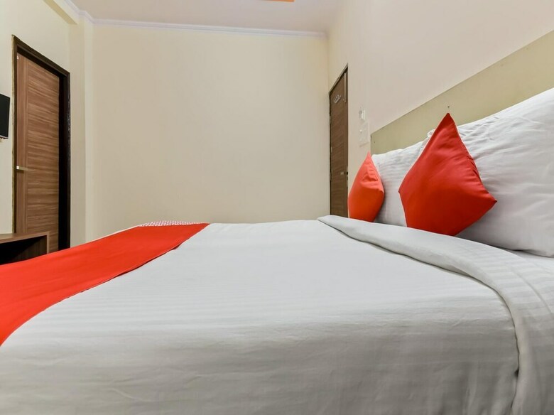 Oyo 16642 Flagship Hotel Mahadev