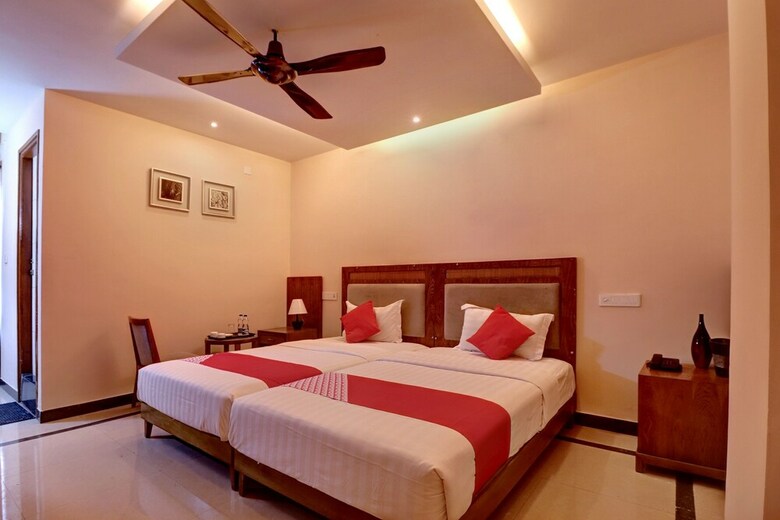 Hotel Oyo 24132 Genx