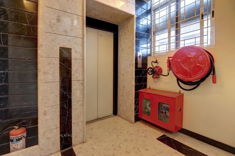 Hotel Oyo 24132 Genx