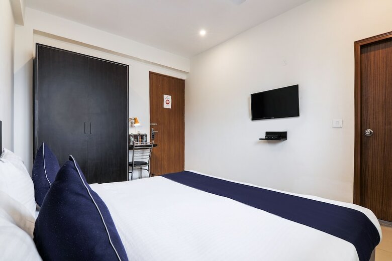 Hotel Oyo 16685 Silverkey Cd Sohna Road