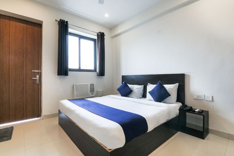 Hotel Oyo 16685 Silverkey Cd Sohna Road