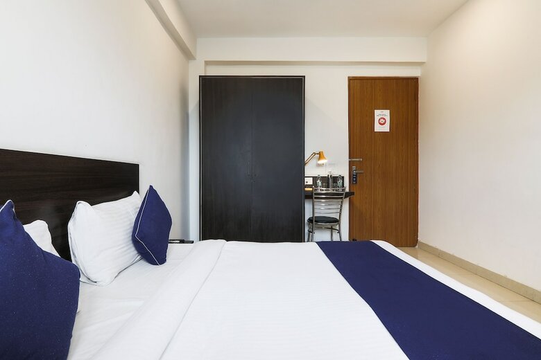 Hotel Oyo 16685 Silverkey Cd Sohna Road