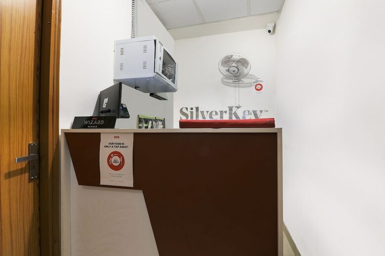 Hotel Oyo 16685 Silverkey Cd Sohna Road