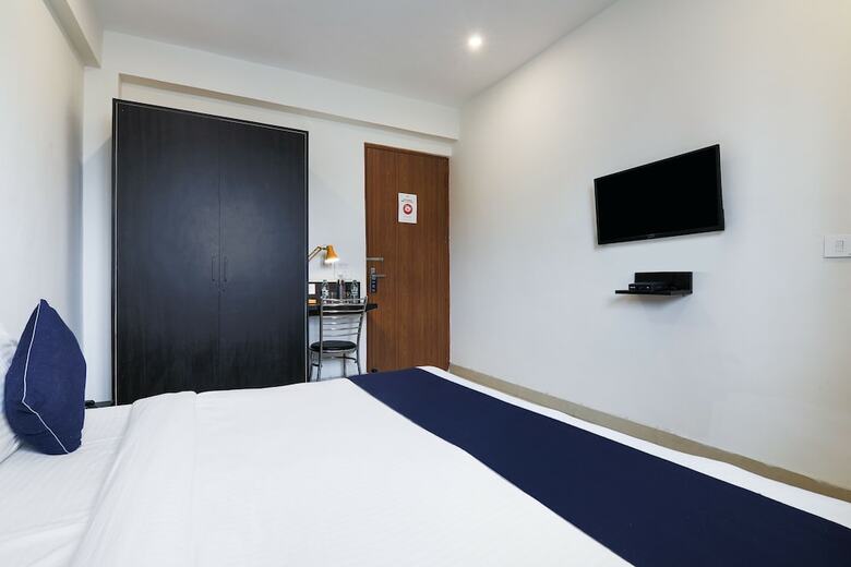 Hotel Oyo 16685 Silverkey Cd Sohna Road