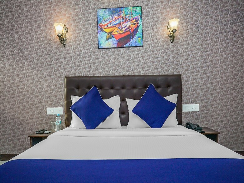 Hotel Oyo 24491 Silverkey Kharadi