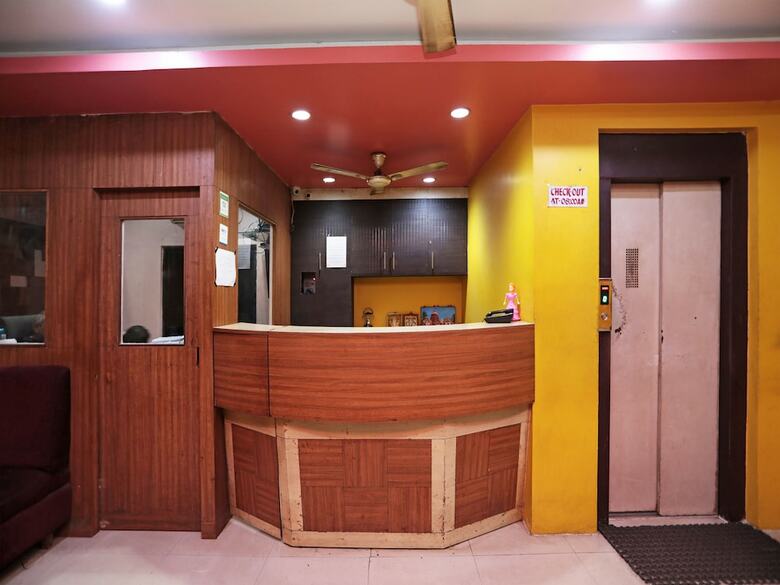 Oyo 6274 Hotel Janaki Residency