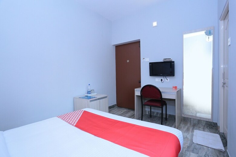 Oyo 16910 Hotel Prince Palace