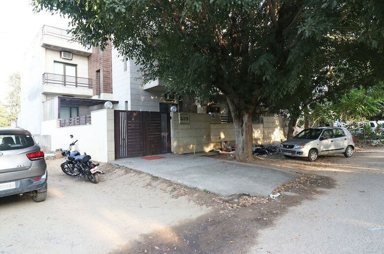 Hotel Oyo 24624 Kaycee Residency