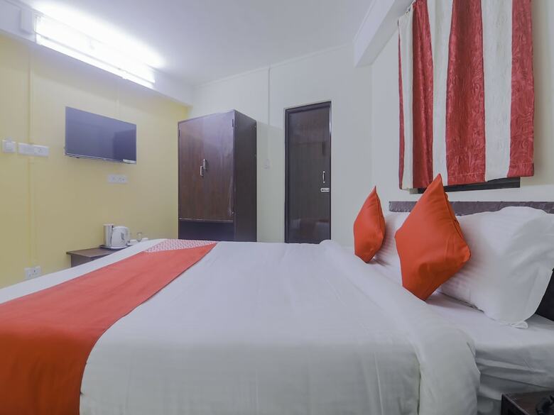Hotel Oyo 18759 Nirvana Guest House