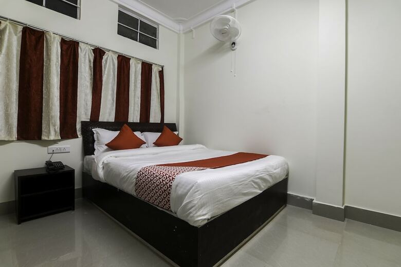 Hotel Oyo 18759 Nirvana Guest House