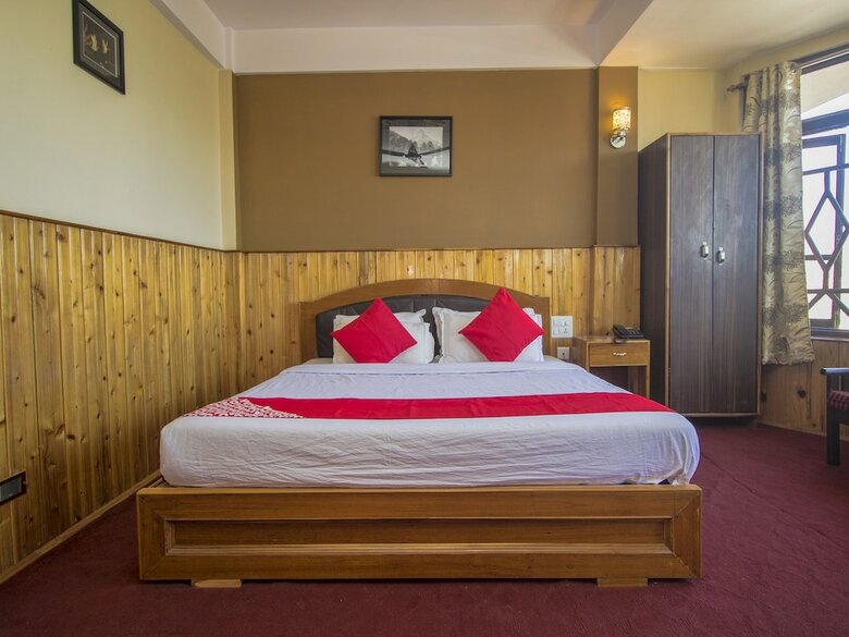 Hotel Oyo 23409 Lama Dhim