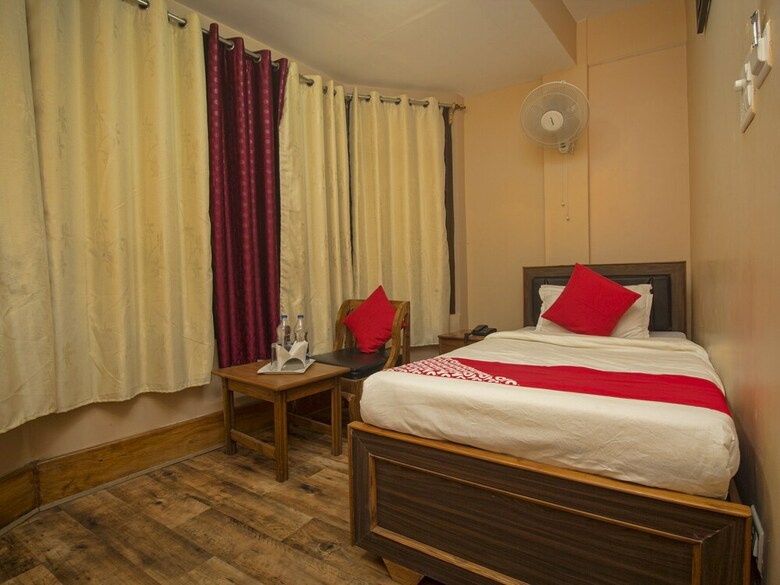 Hotel Oyo 23409 Lama Dhim