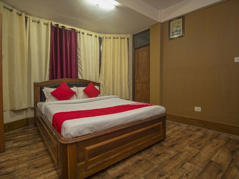Hotel Oyo 23409 Lama Dhim
