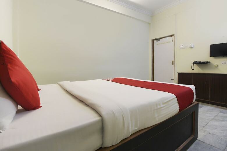 Hotel Oyo 24392 Flagship Damodar Inn