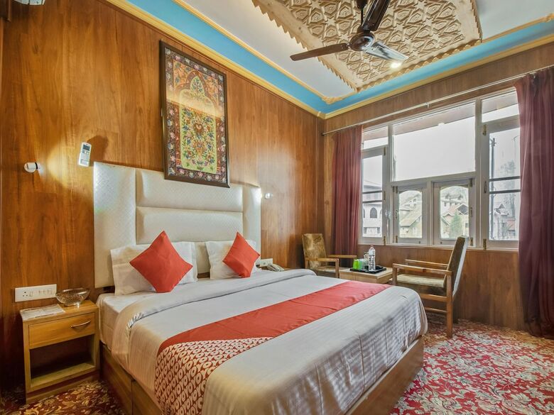 Oyo 6112 Hotel Snow Palace