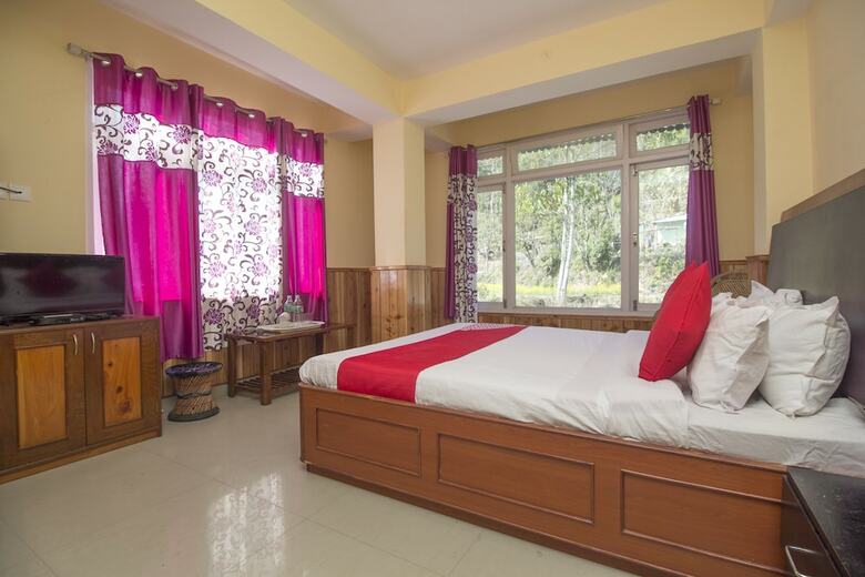 Oyo 23588 Hotel Chittiz