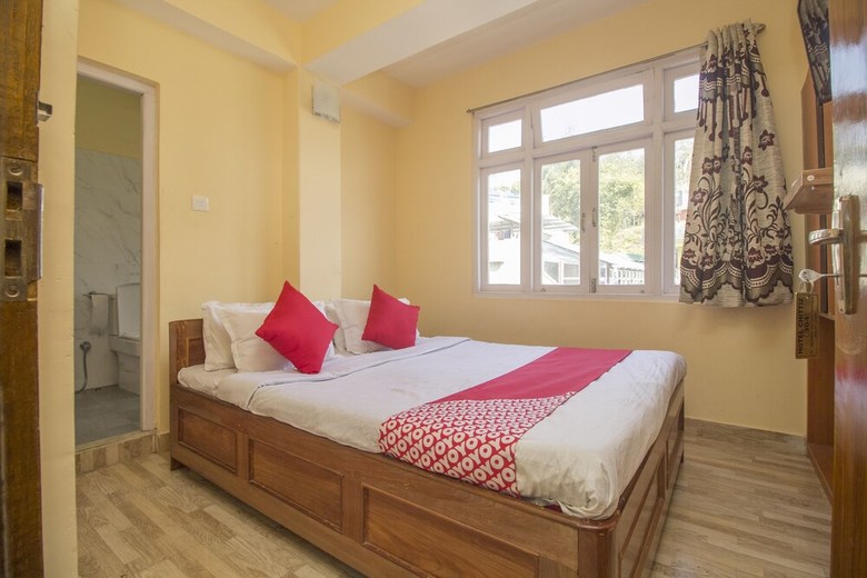 Oyo 23588 Hotel Chittiz