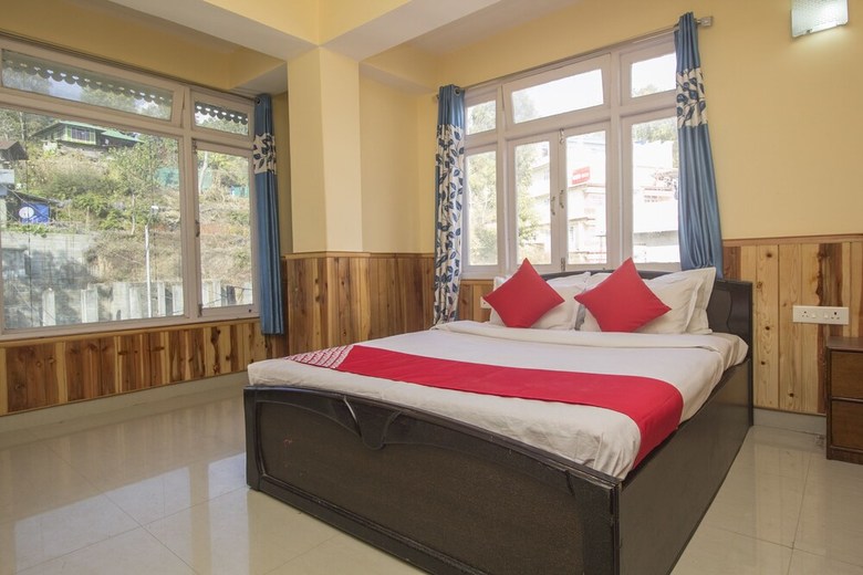 Oyo 23588 Hotel Chittiz