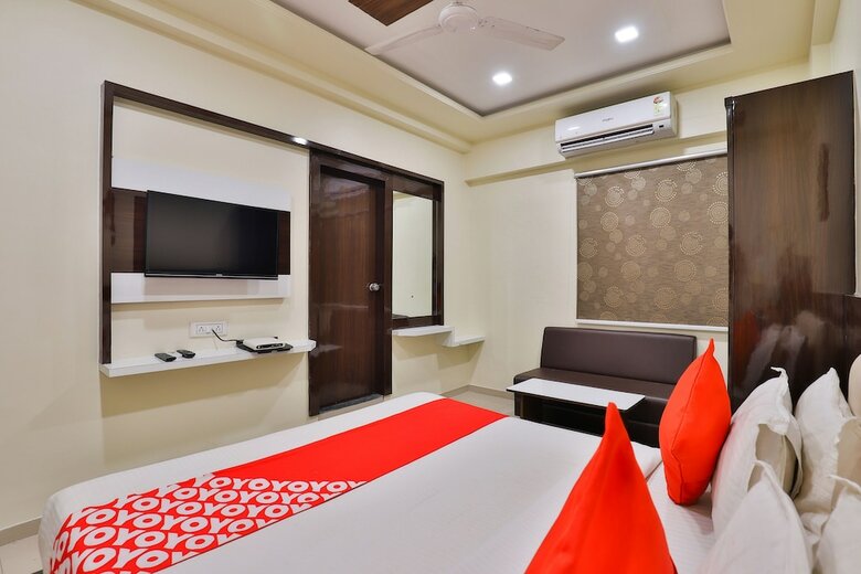 Oyo 11985 Hotel Kushboo