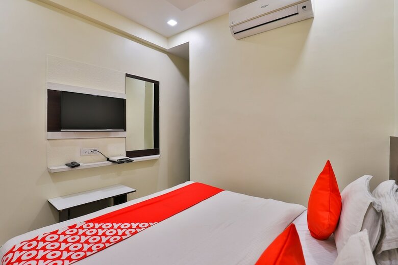 Oyo 11985 Hotel Kushboo