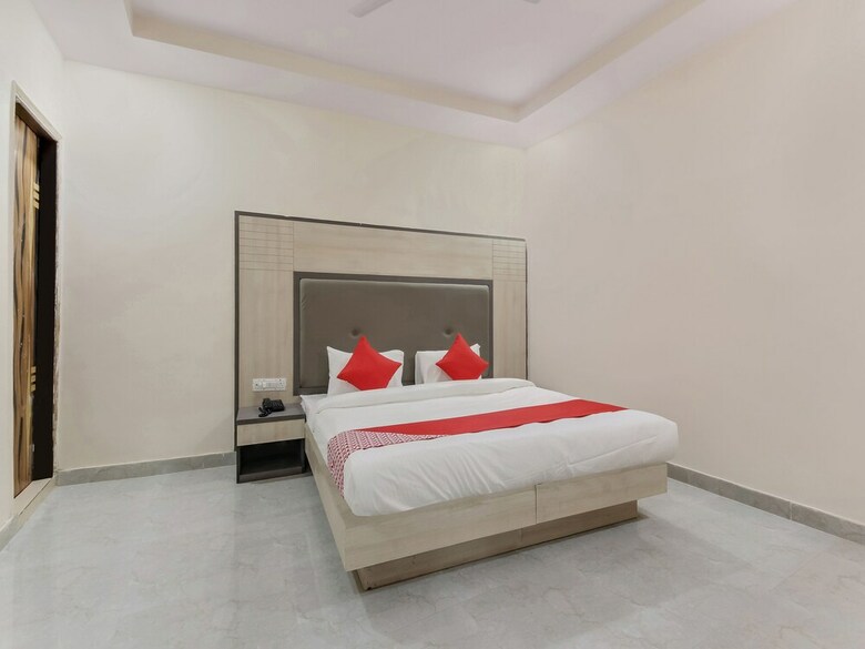 Hotel Oyo 22927 M-stays