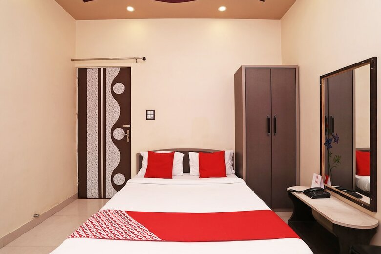 Hotel Oyo 24553 Paradise Inn Newtown