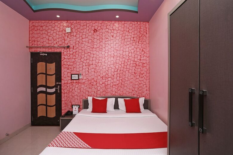 Hotel Oyo 24553 Paradise Inn Newtown