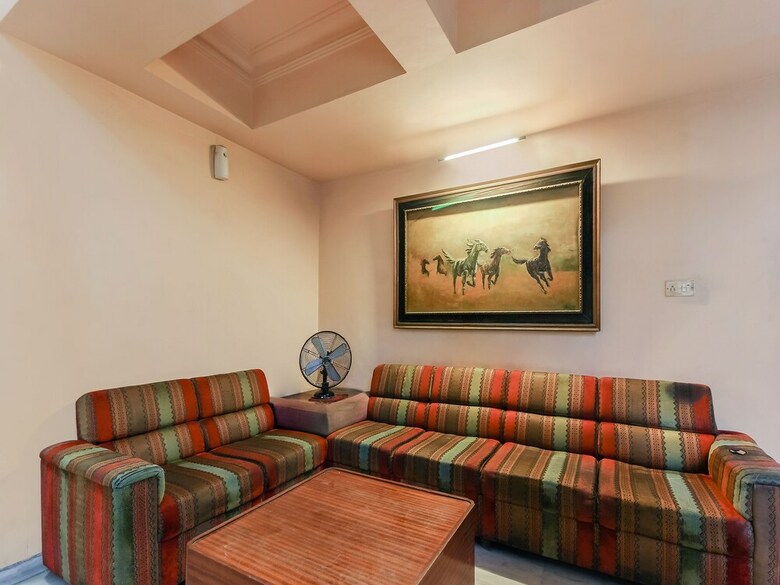 Oyo 22412 Flagship Hotel Sai Prakash