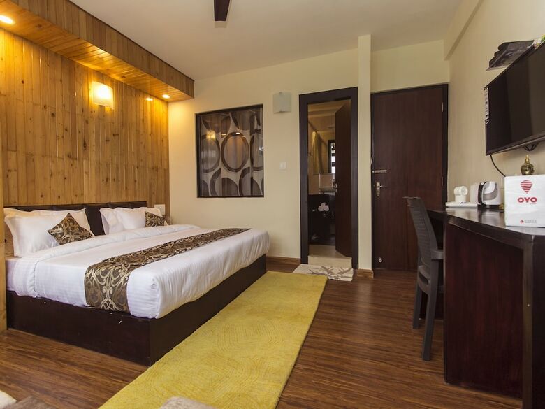 Hotel Oyo 14217 Silver Wood