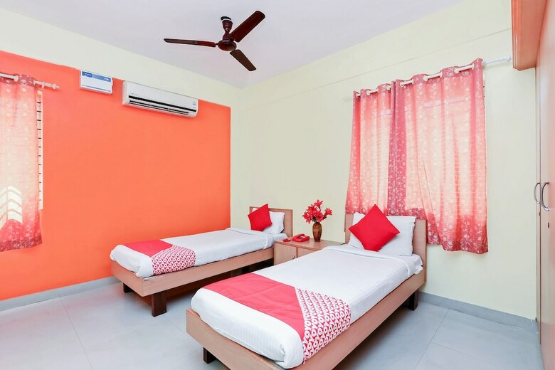 Hotel Oyo 24195 Jasmine Suites
