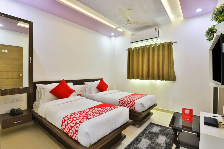 Oyo 22374 Hotel Navjivan