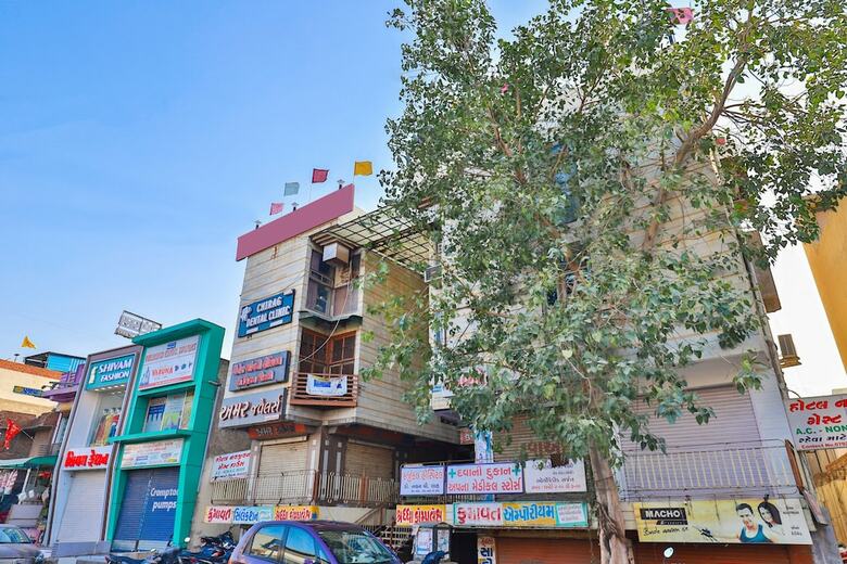 Oyo 22374 Hotel Navjivan