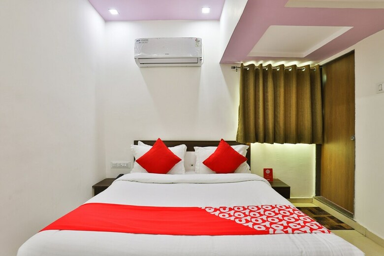 Oyo 22374 Hotel Navjivan