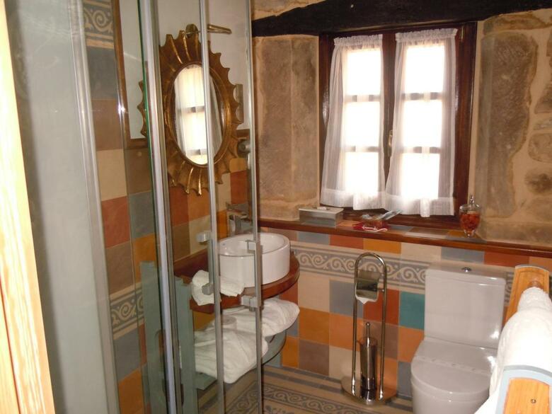 Hostal Posada La Torre De Los Isla & Spa
