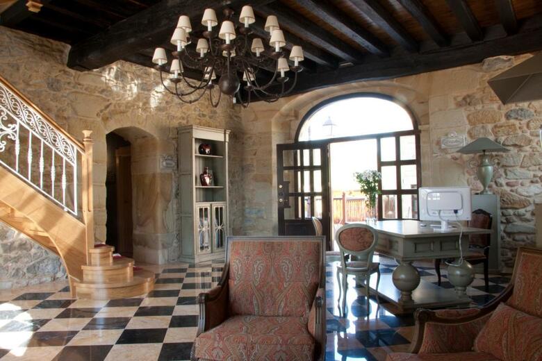 Hostal Posada La Torre De Los Isla & Spa