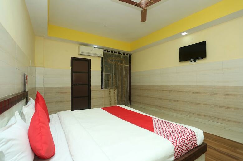 Oyo 19556 Hotel Puri Inn