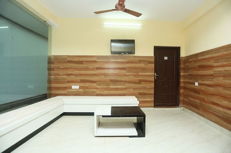 Oyo 19556 Hotel Puri Inn