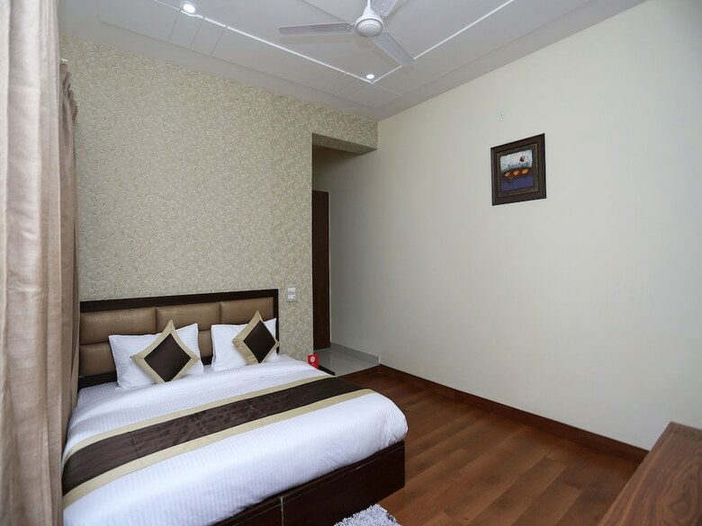 Hotel Capital O 14259 Pine Grove