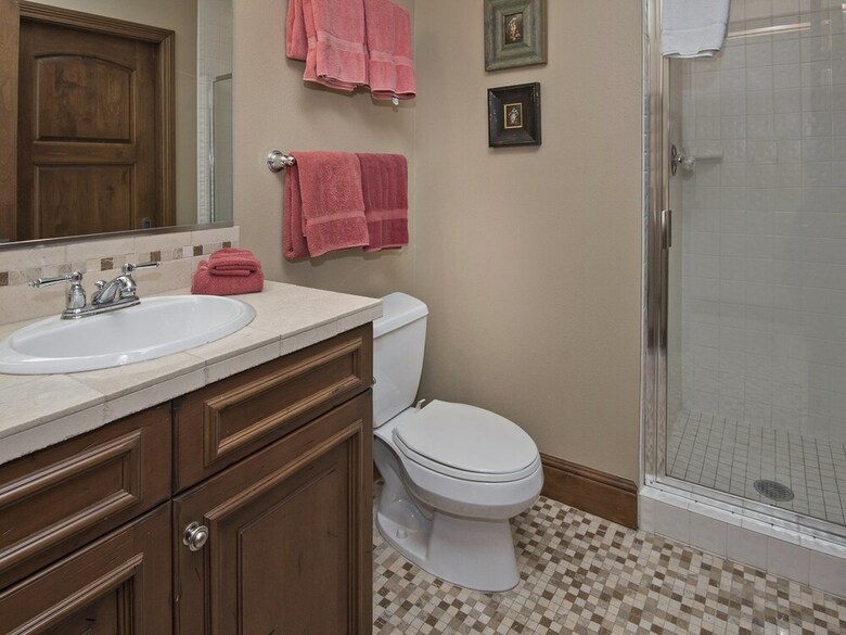 Lions Ridge Loop Home 1773