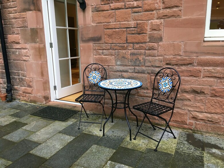Luxury Apartment-quartermile