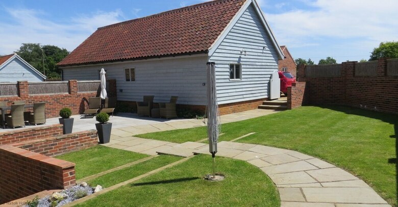 Little Manor