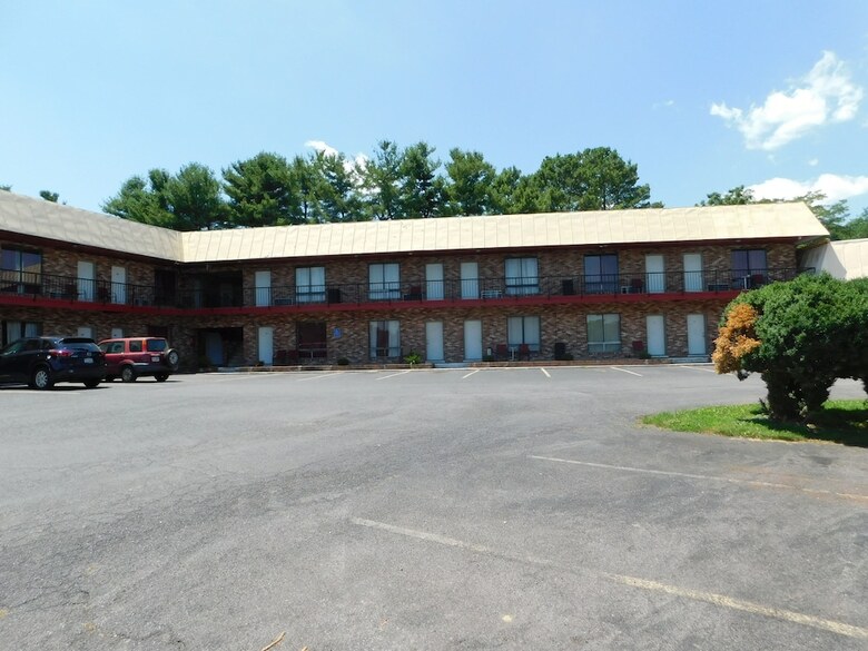 Motel Ans Inn & Suites
