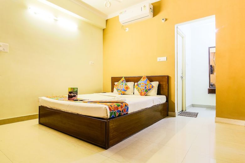 Hotel Fabexpress Grand Ar Residency