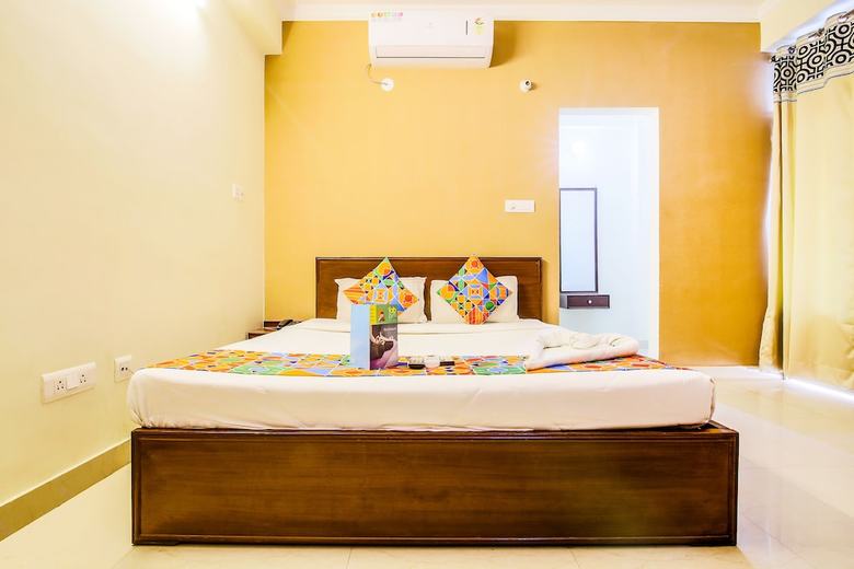 Hotel Fabexpress Grand Ar Residency
