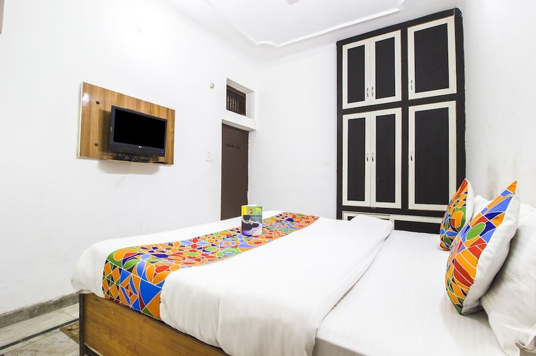 Hotel Fabexpress Lotus Inn