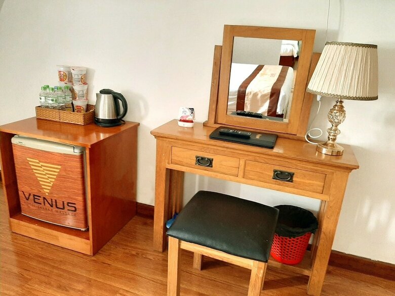 Venus Hotel - Massage & Sky Bar
